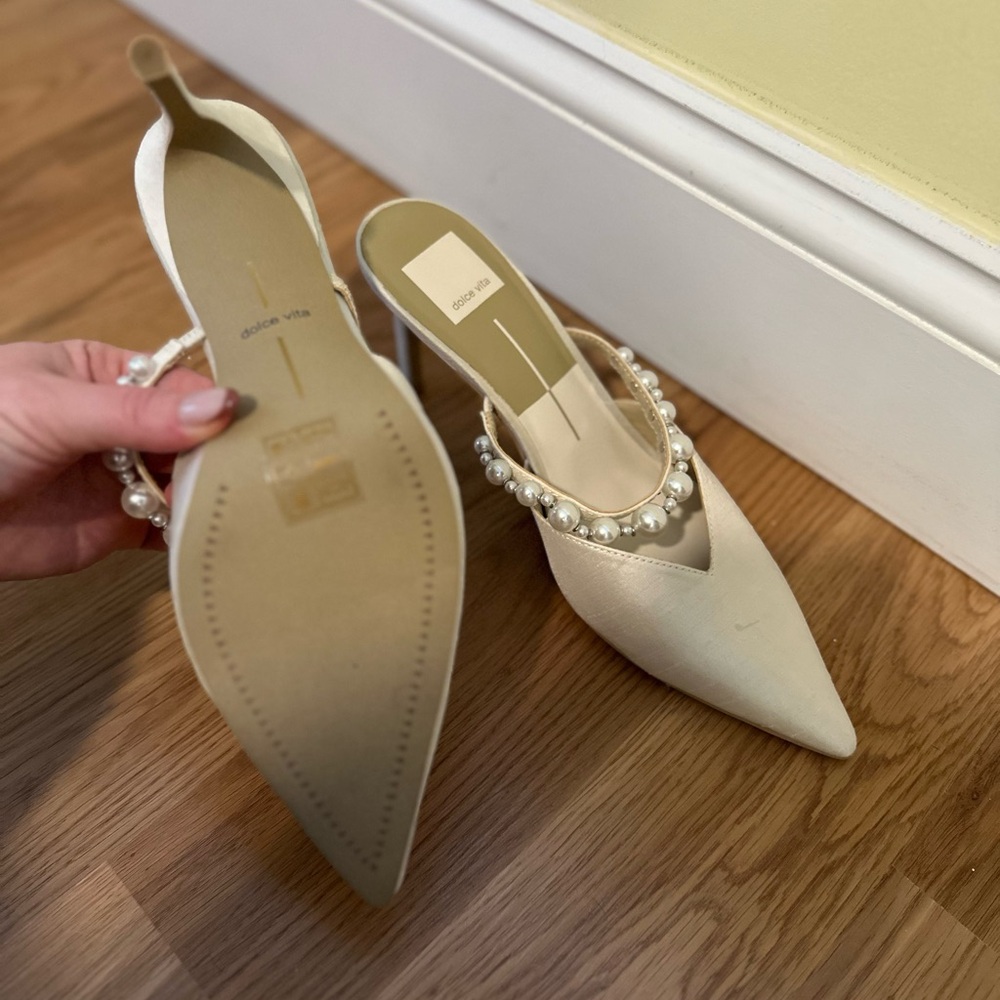Dolce Vita Cream Heels with Pearl Accent - Picture 3 of 3